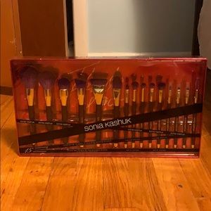 Sonia Kashuk limited edition NEW brushes  sold out